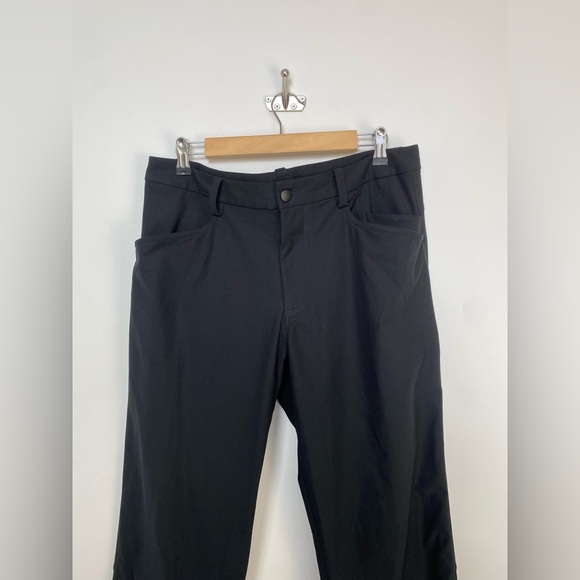 Lululemon Mens ABC Pant Classic Fit Size 36 Black Trousers 33”‎ inseam - Picture 5 of 16